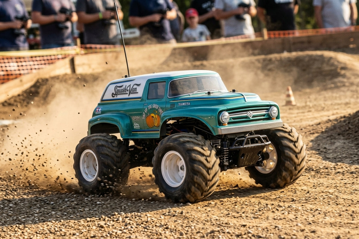 1/10 R/C Squash Van (Green & White Painted Body)