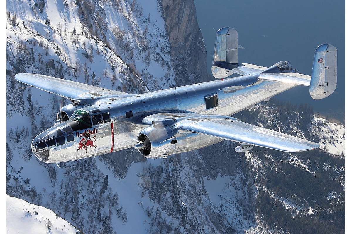 Gift Set B-25J Mitchell: Flying Bulls 25th Anniv. 