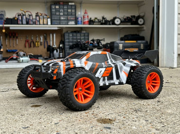 Quantum2 XT 1/10th Stadium Truck - Orange