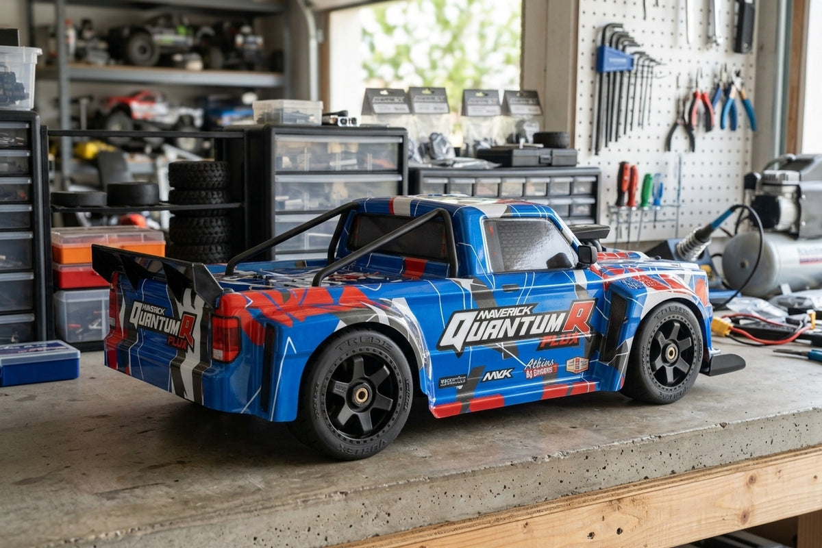 QuantumR Flux 4S 1/8 4WD Race Truck - Blue/Red