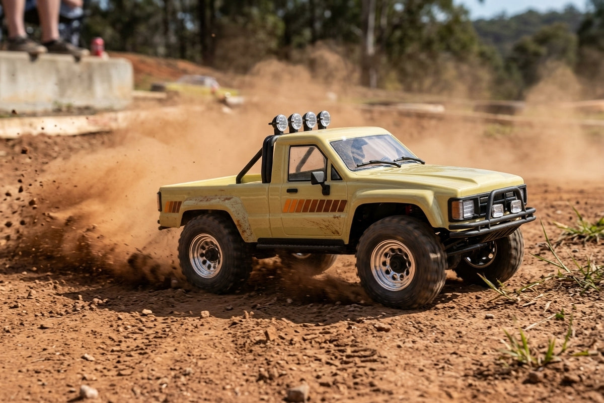 Venture18 1985 Toyota Hilux SR5 - Creme